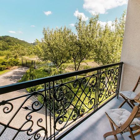 Fazenda Raiter Hotel Bryukhovychi Luaran gambar